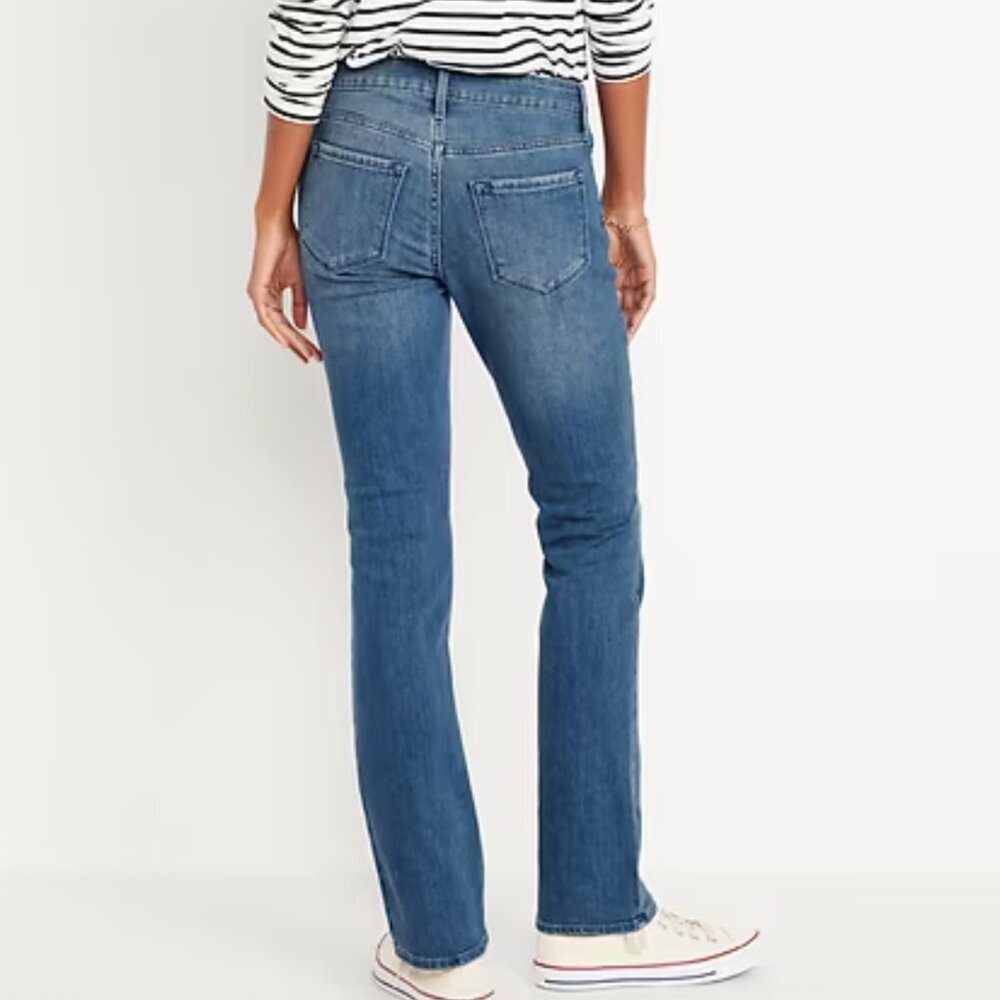 Old Navy Mid-Rise Wow Boot-Cut Jeans Size 8 Short Medium Wash Denim - Picture 3 of 7